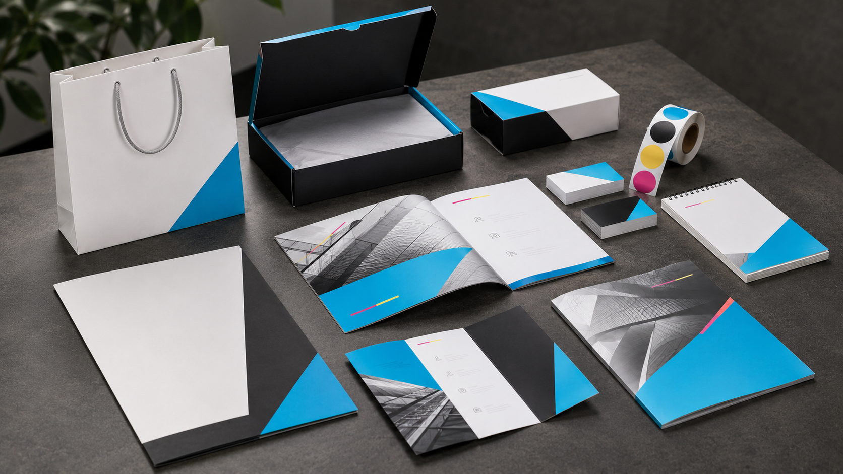 Diferentes serviços gráficos e materiais impressos personalizados para empresas